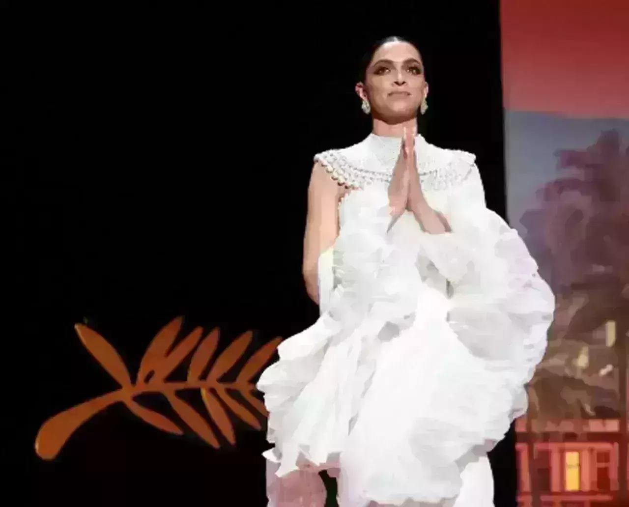Cannes closing ceremony: Deepika Padukone steals the show in a saree and pearl collar