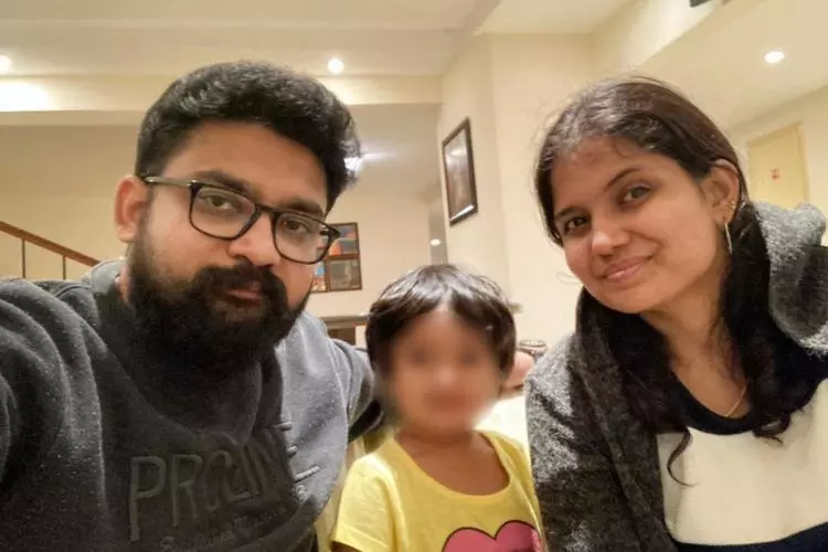 Coimbatore couple secures no caste, no religion for daughter Coimbatore couple secures no caste, no religion for daughter