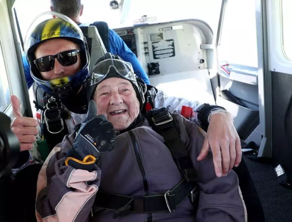 The oldest tandem parachute jumper is a 103-year-old woman