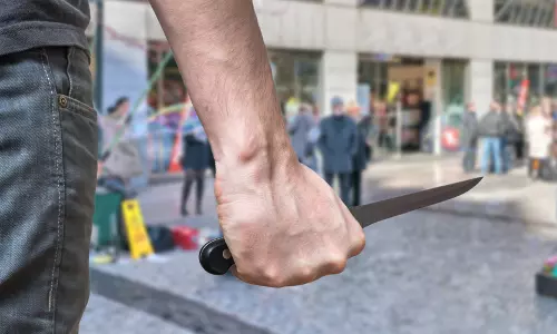 Mumbai: Nigerian man attacks passersby with knife, 8 injured