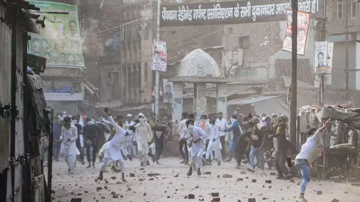 Communal clashes break out in Kanpur:18 held; several injured