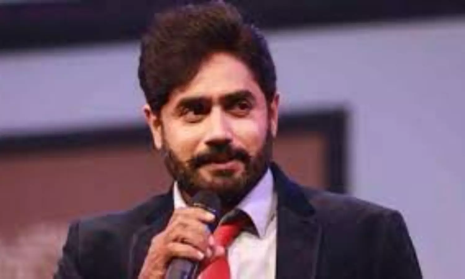 Pak singer to take legal action against Karan Johar for stealing