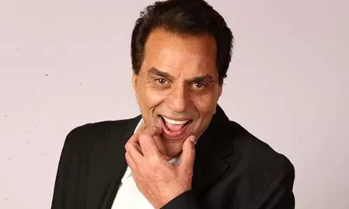 Dharmendra says I am fine settling rumours about his health