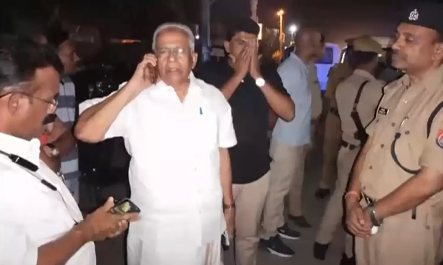 UP police detain Kerala MP E.T. Mohammed Basheer from visiting riot-hit Kanpur
