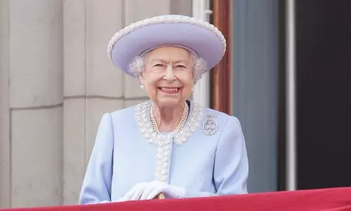 Elizabeth II under medical supervision; doctors express concern