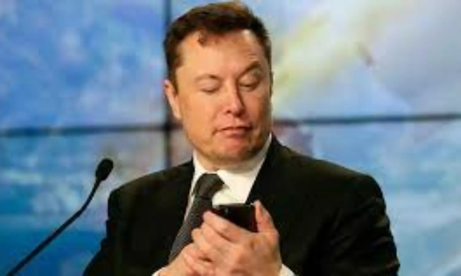 Elon Musk sets out to search new Twitter CEO
