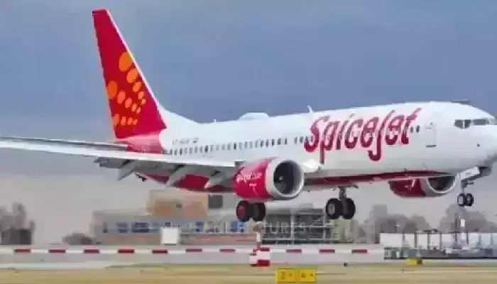 Patna-Delhi SpiceJet makes emergency landing after wing catches fire