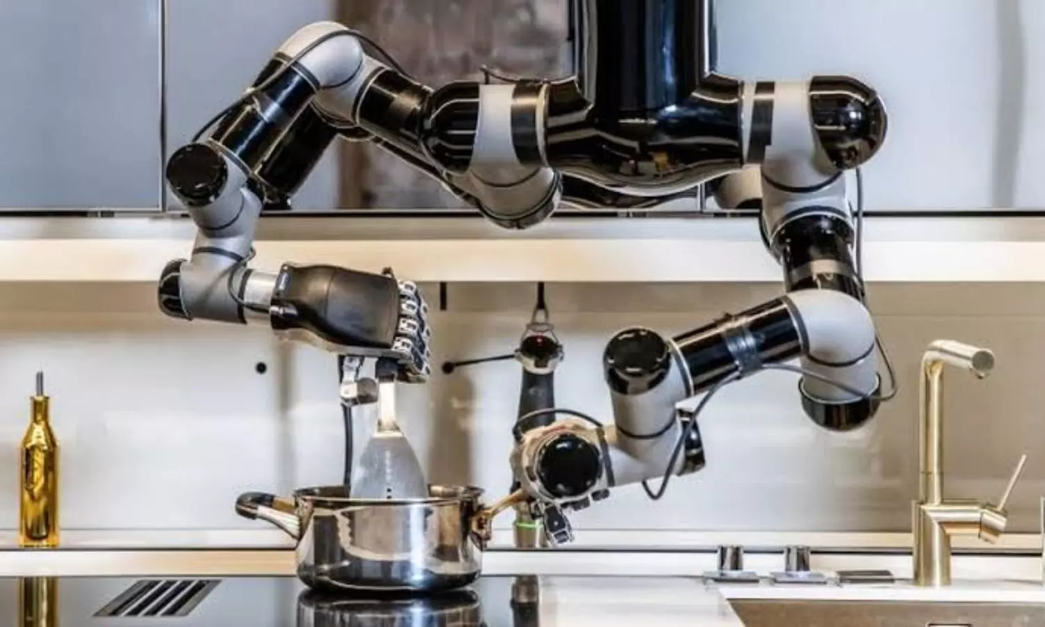 Foodies in Dubai will soon have robots preparing, serving meals for them