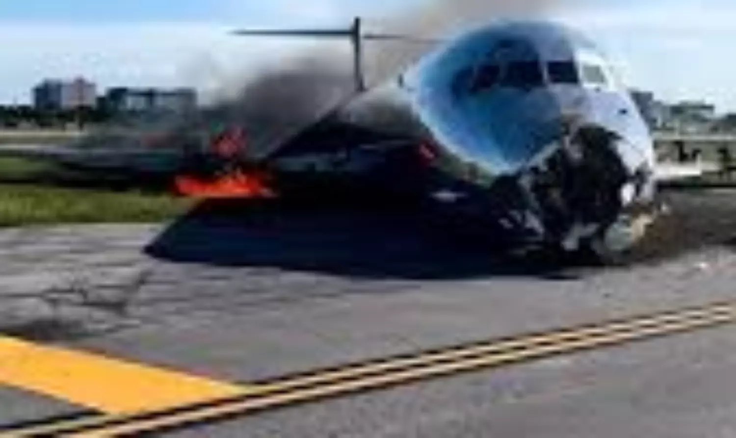 Dominican aircraft with flames on tail crash lands on US airport