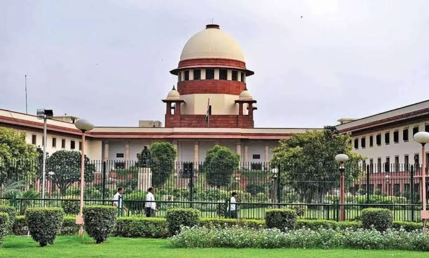 SC to hear Eknath Shinde camps petitions against disqualification notice today