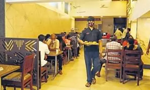 Service charge ban: Staff at many restaurants fear dwindling tips, seek pay hike