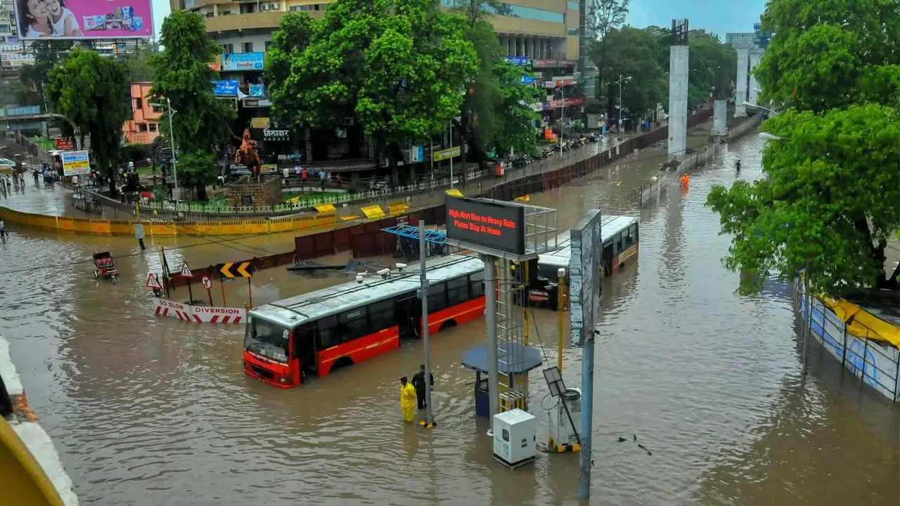 Monsoon: Maharashtra, Karnataka, and Telangana at risk of flood