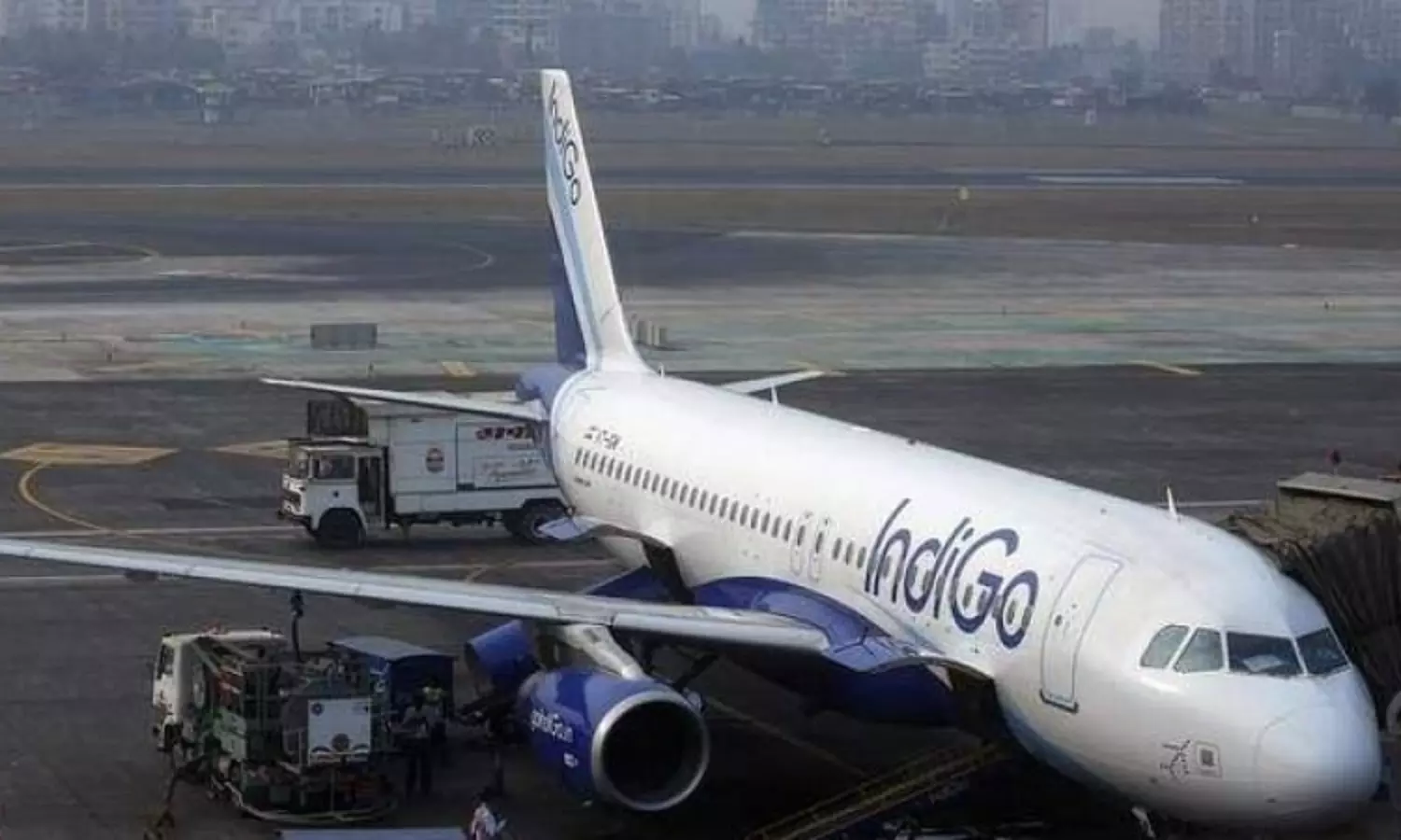 Mass sick leaves make IndiGo rationalize salaries of aircraft technicians
