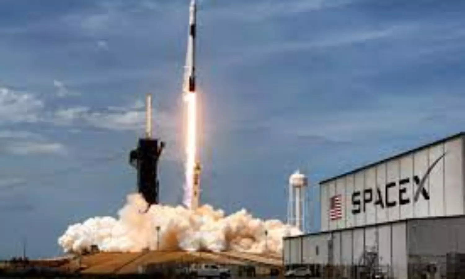 NASA-SpaceX spacecraft takes off loaded with climate research experiments