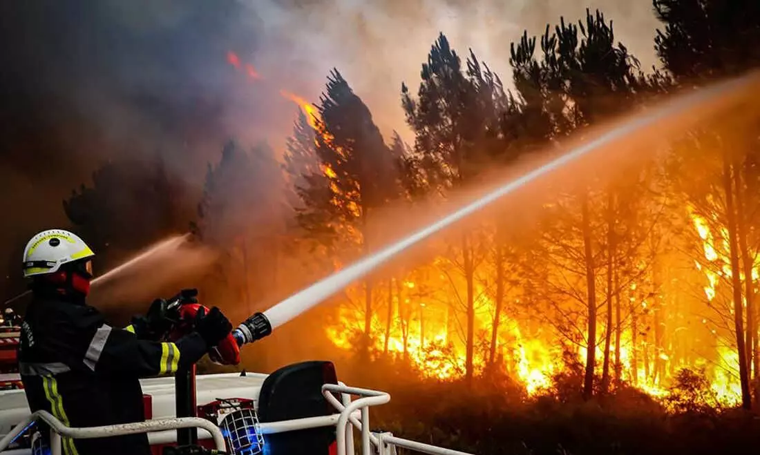 Summer heatwaves: Wildfires mar France, Spain, Portugal
