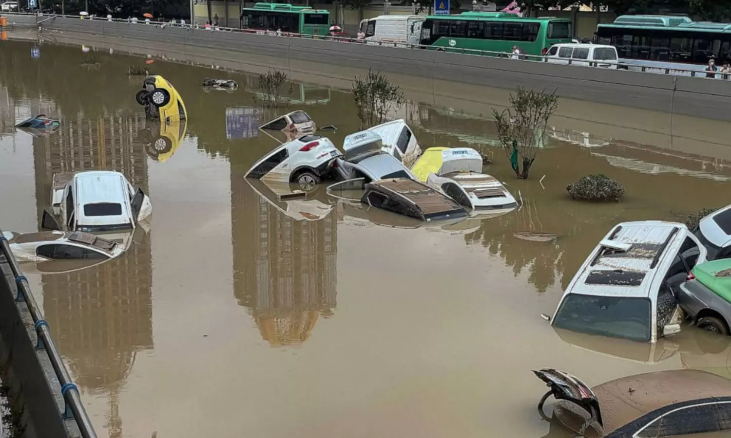 12 died in China flash floods, thousands evacuated