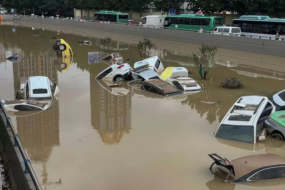 12 died in China flash floods, thousands evacuated