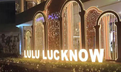 Lucknow Lulu mall has 80% Hindu staff, says the administration