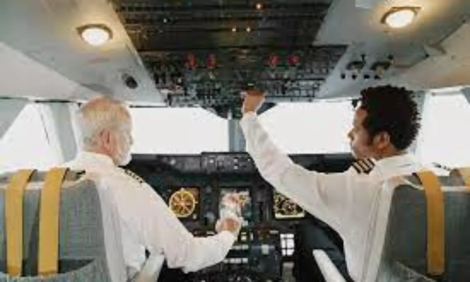 Stress levels among commercial airline pilots shot up amid pandemic