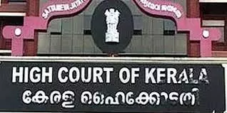 Kerala Govt gets HC notice to tell whether black flag waving is illegal