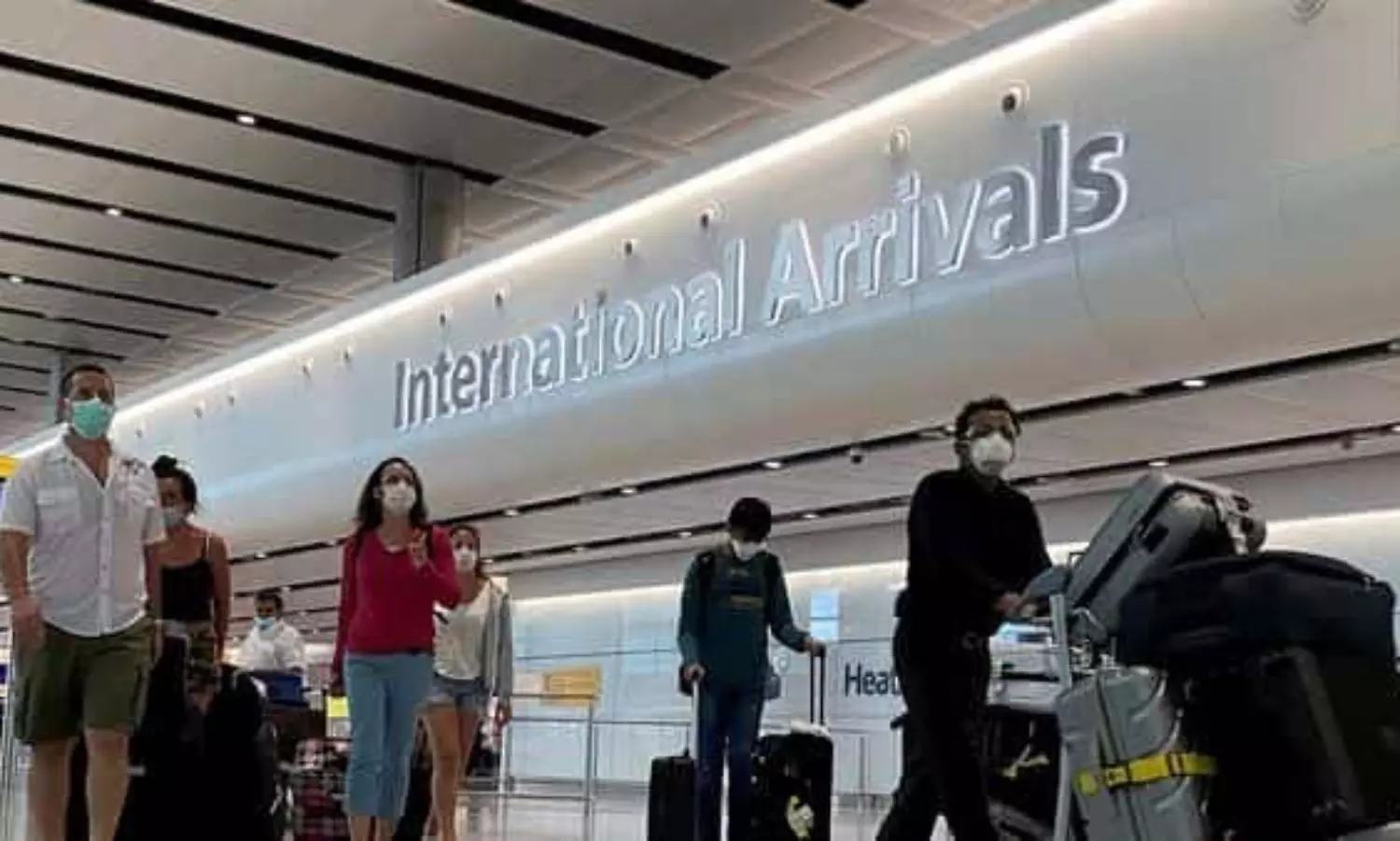 Govt asks airlines to share international passengers contact details with customs
