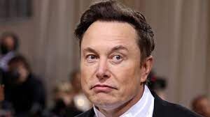 Musk sells huge Tesla shares, anticipating forced Twitter deal