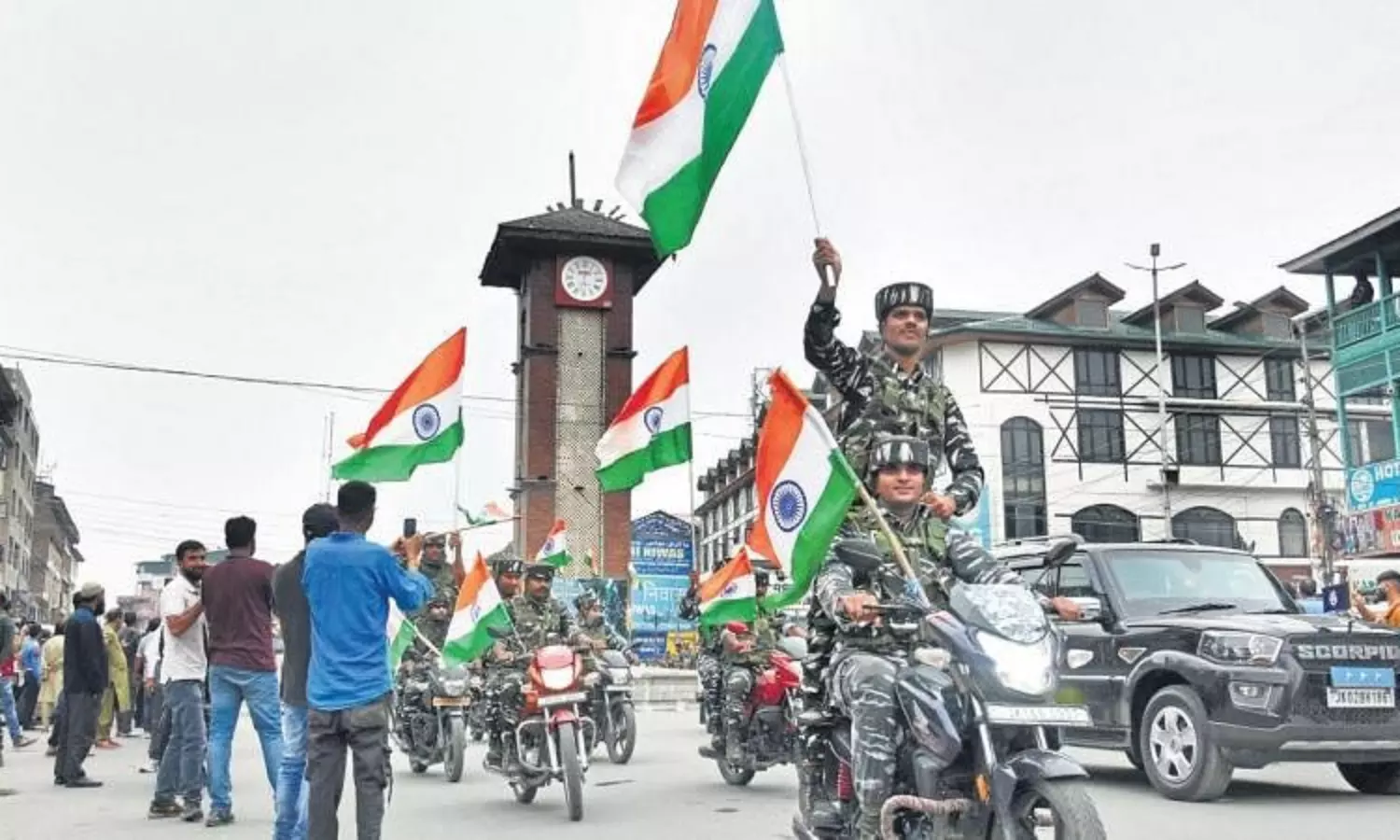 Permanent display of flag at 150 heritage sites; to be installed as part of AKAM