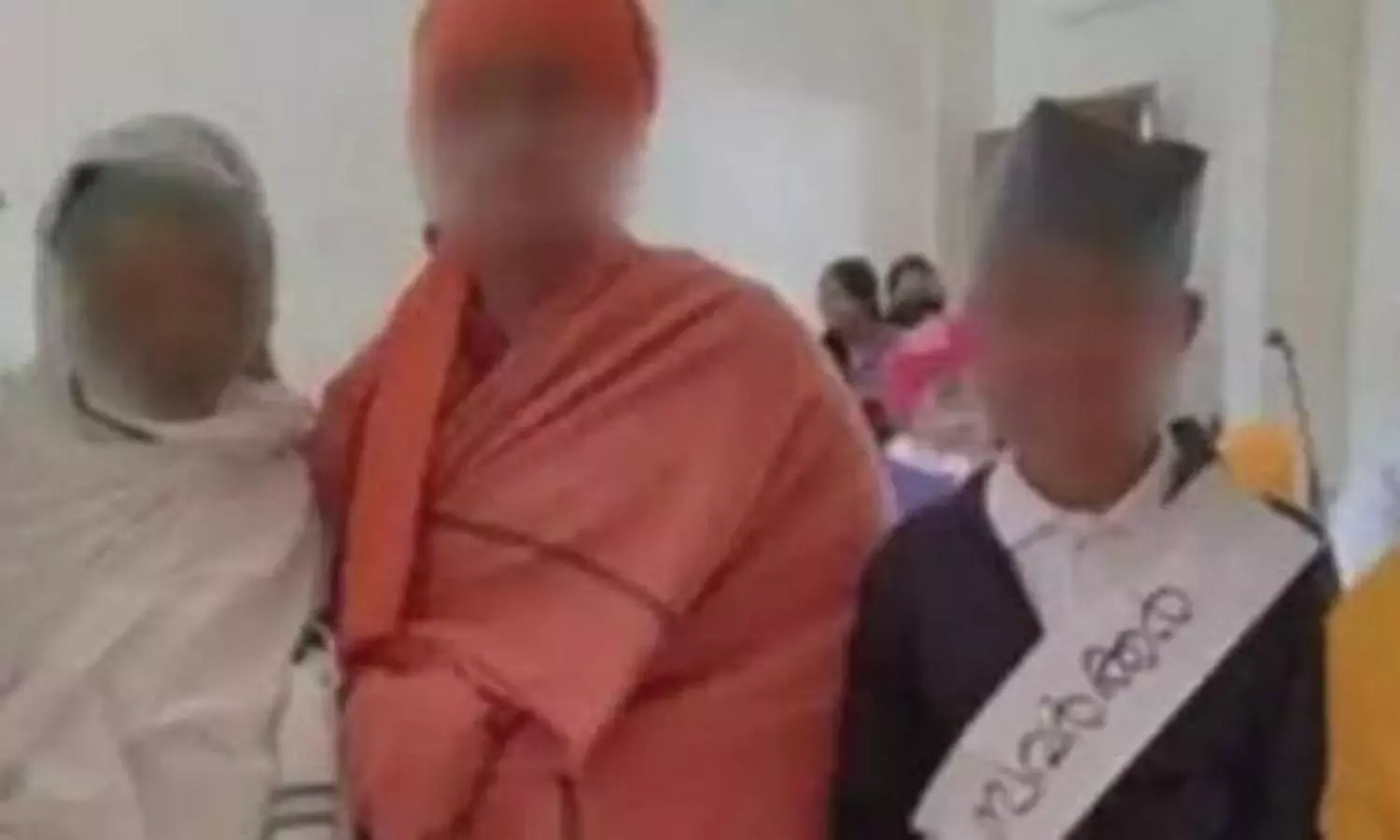 Picture of child dressed as VD Savarkar for I-Day programme of Kerala govt school sparks row