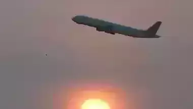 Both pilots nod off at 37,000 feet, miss landing, but major disaster avoided