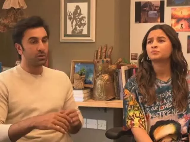 Netizens irked after Ranbir Kapoor jokes about Alia Bhatts weight gain in live video