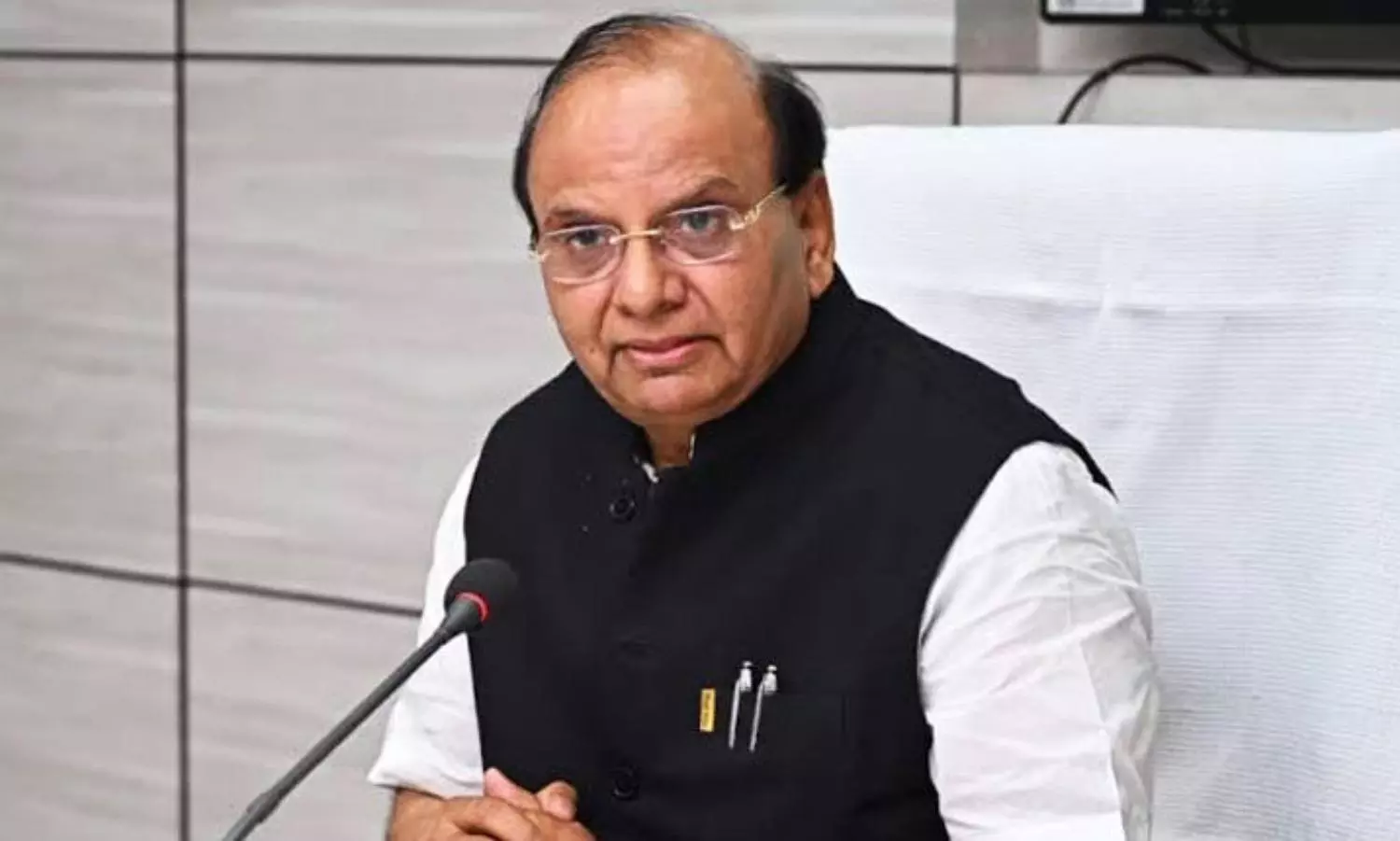Delhi LG orders immediate transfer of 12 IAS officers after raid at Manish Sisodias house