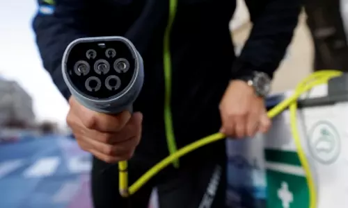 Researchers develop innovative way to completely charge EV cars in 10 minutes