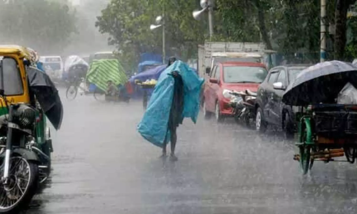 IMD update: Heavy rainfall hovac in 18 states this week, flood-hit Odisha among these