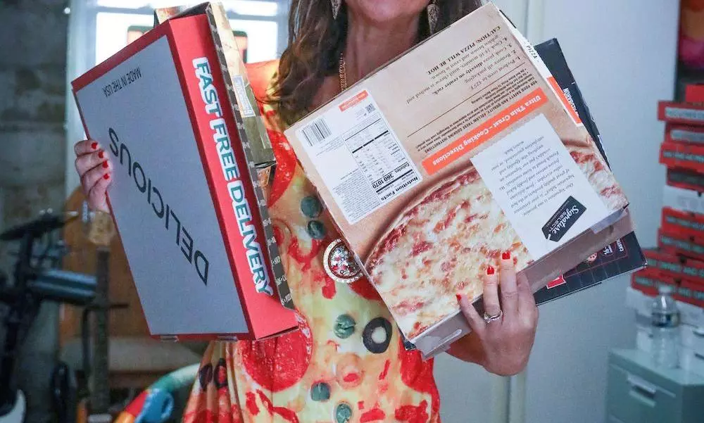 Valentines Day: woman takes revenge sending ex-boyfriend 100 pizzas on Cash-on-delivery