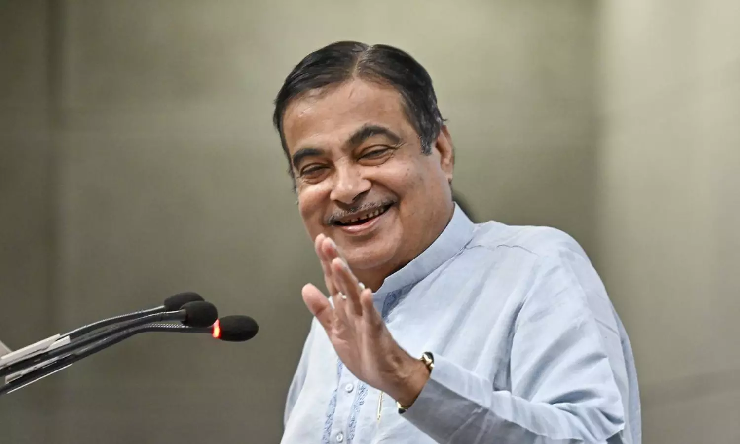 Union minister Gadkari, who was dropped from parliamentary board, says never indulge in use and throw