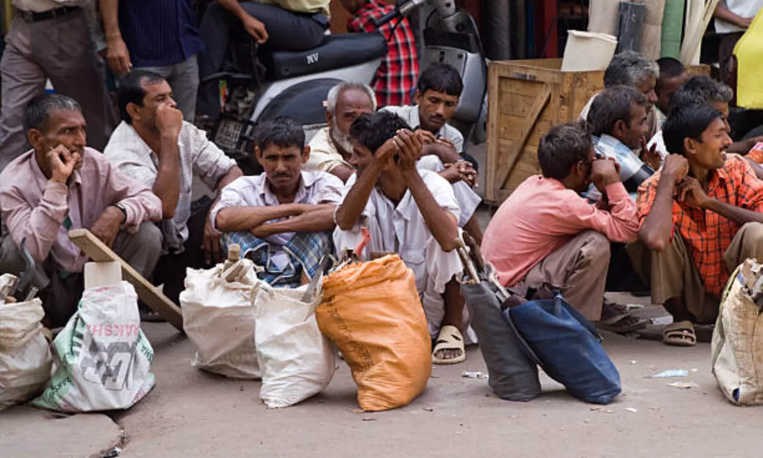 India at risk of losing the status as the fastest growing economy: report