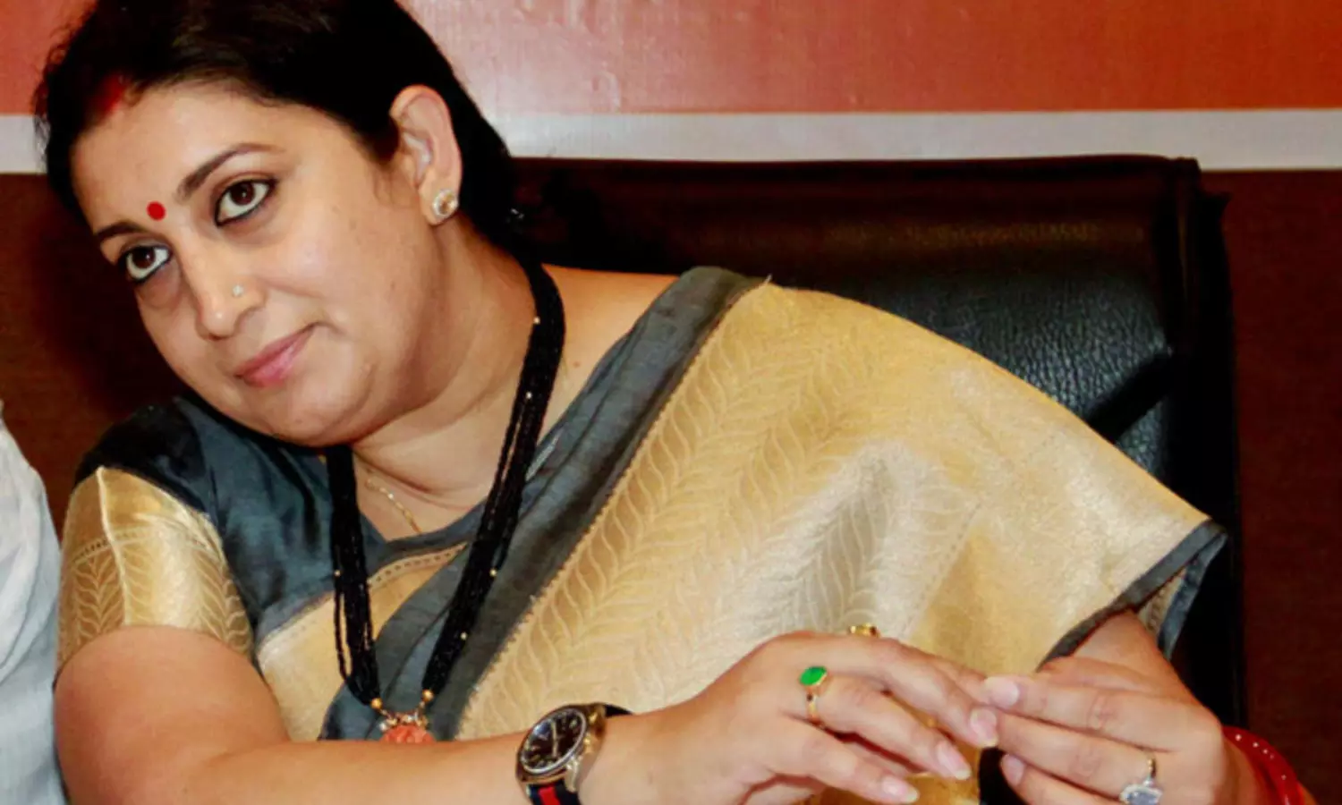 UP Clerk who failed to recognise Smriti Irani over phone probed for slipping duties