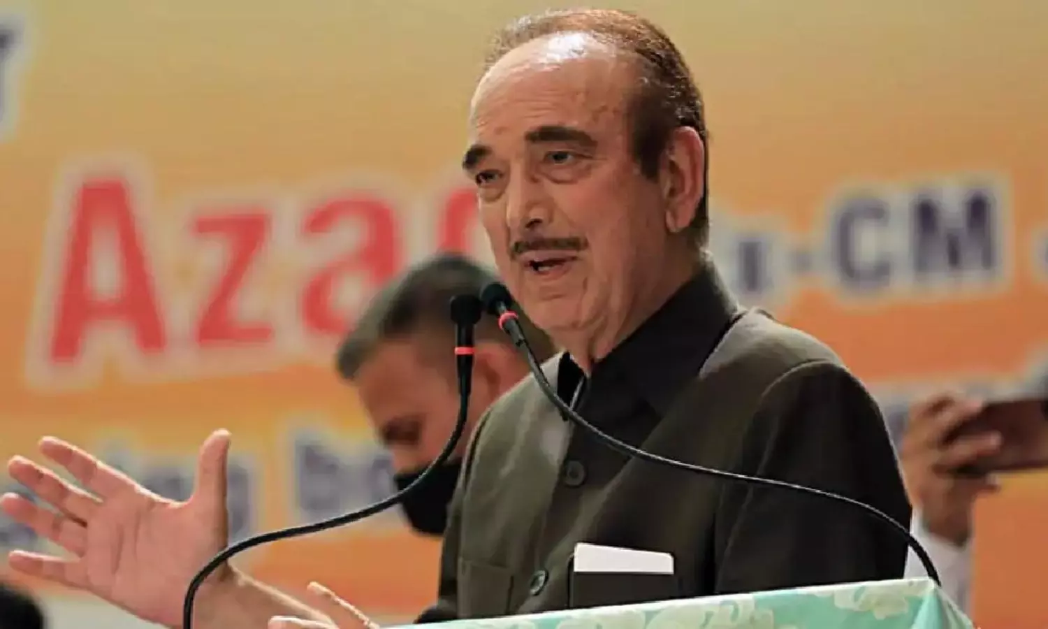 Rahul Gandhi good for just photo ops & dharna: Ghulam Nabi Azad