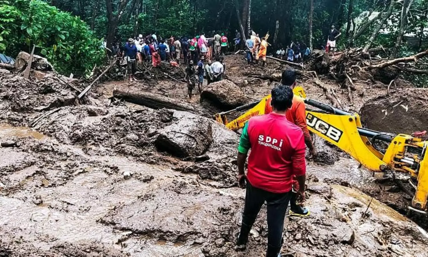 Heavy rainfall persists in Central Kerala: Authorities issue warnings