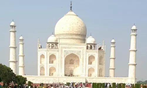 Hindu outfits protest against stopping a man from entering Taj Mahal with idol