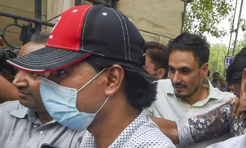 Anonymous Twitter user behind Zubairs arrest appears before Delhi police