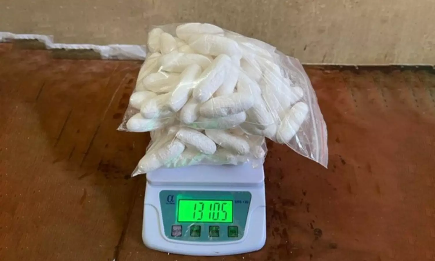 Drug carrier arrested at Mumbai airport, Swallowed 87 cocaine capsules