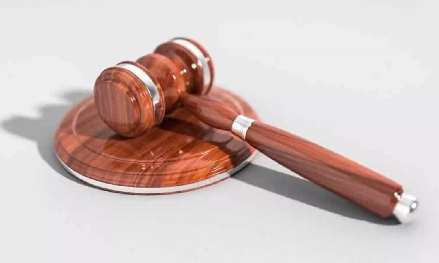 Lawyers not to bring paper to court; Justice Chandrachuds Constitution bench to go green