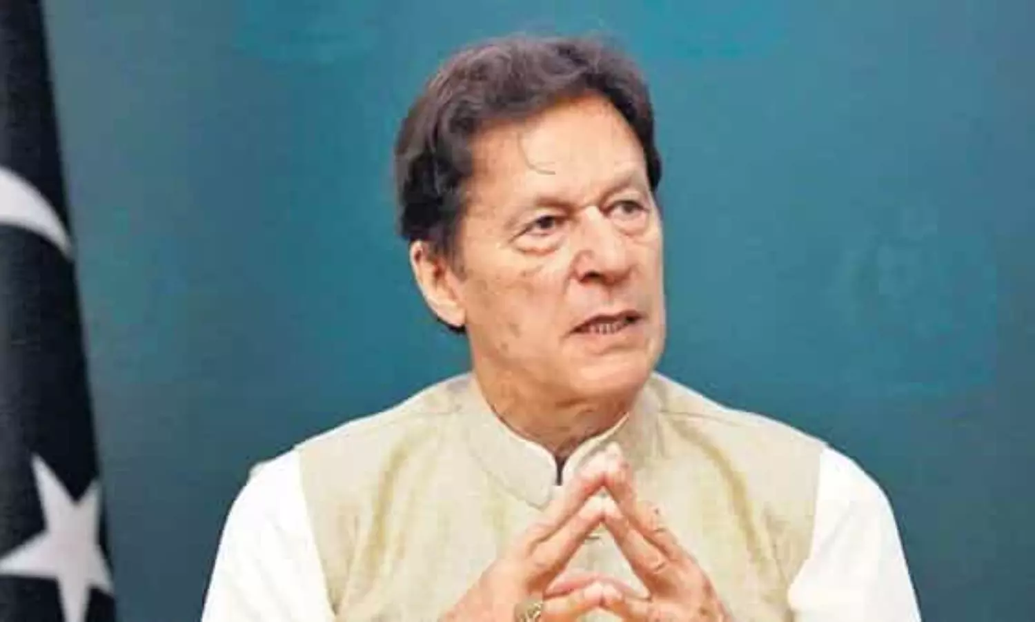 Imran Khan escapes plane crash following technical glitch