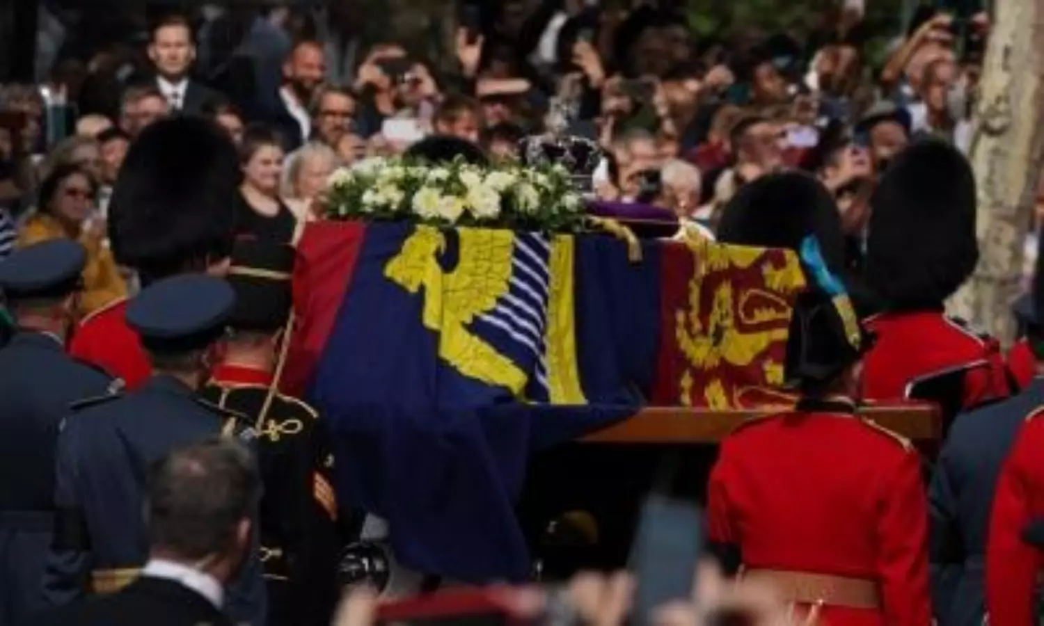 Flight carrying Queen Elizabeths coffin becomes the most tracked