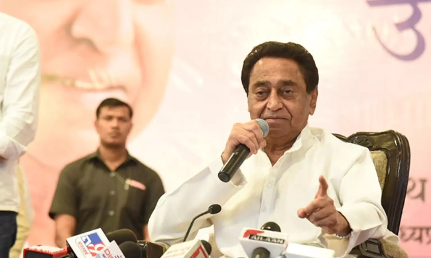 The BJP laughs up its sleeve at Kamal Naths offer of his car for turncoats