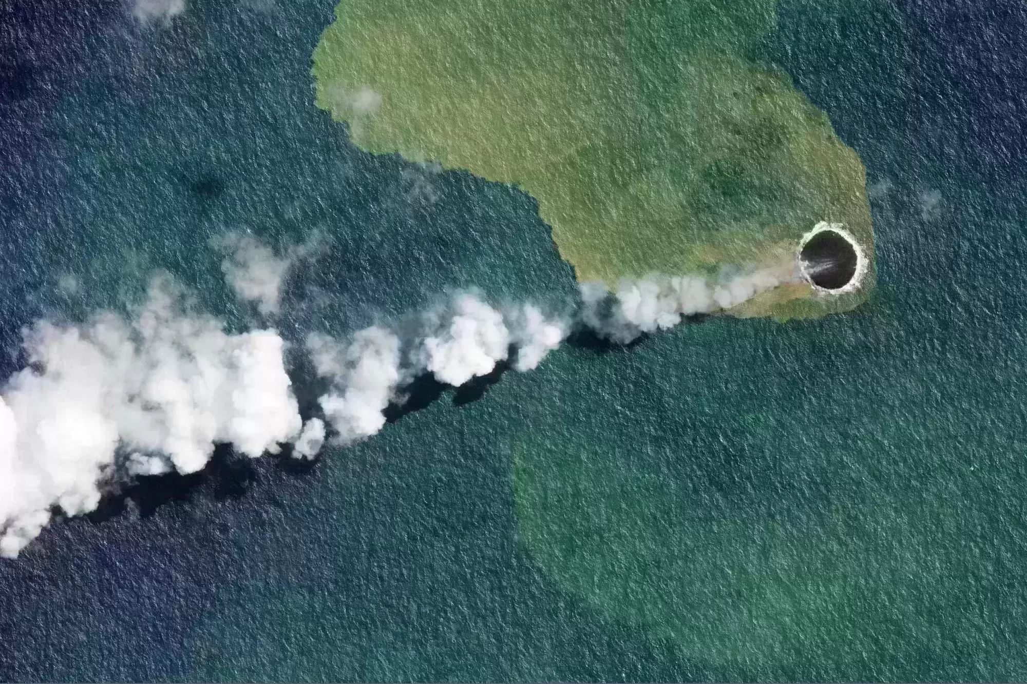 New baby island found in the Pacific Ocean after volcano eruption