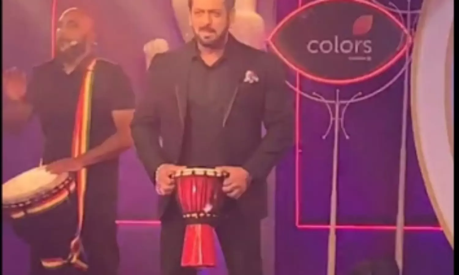 Salman Khan quells rumours; says hasnt got Rs 1,000 crore for Bigg Boss 16