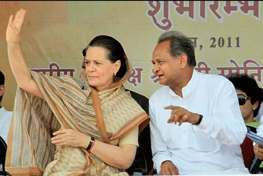 Ashok Gehlot may meet Sonia Gandhi to end the crisis