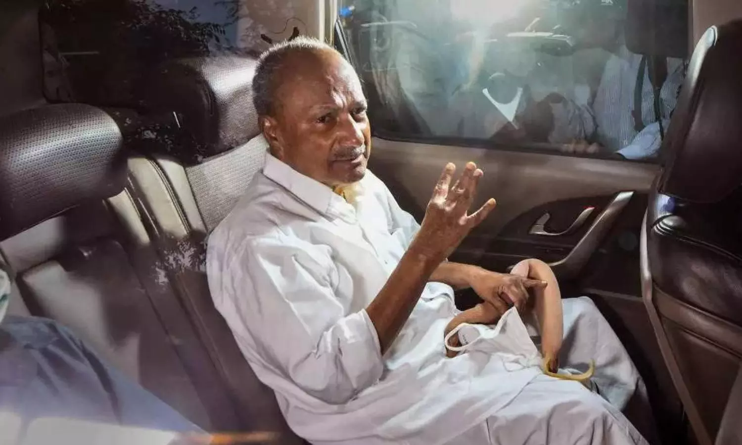 A K Antony cross-examined on corruption charge related to Tatra truck procurement